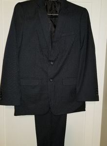 Boy's Sz. 18 Van Heusen 2-Piece Charcoal Gray Pinstripe Suit